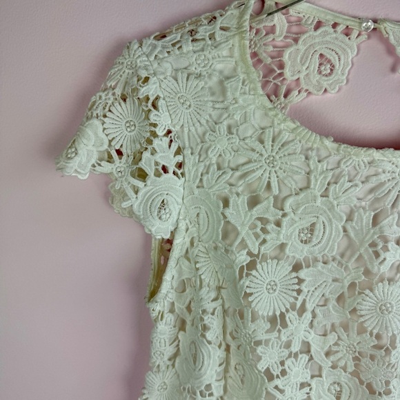 Lulu's Dress White Floral Lace Romance Language Backless Bodycon size M - Picture 4 of 9